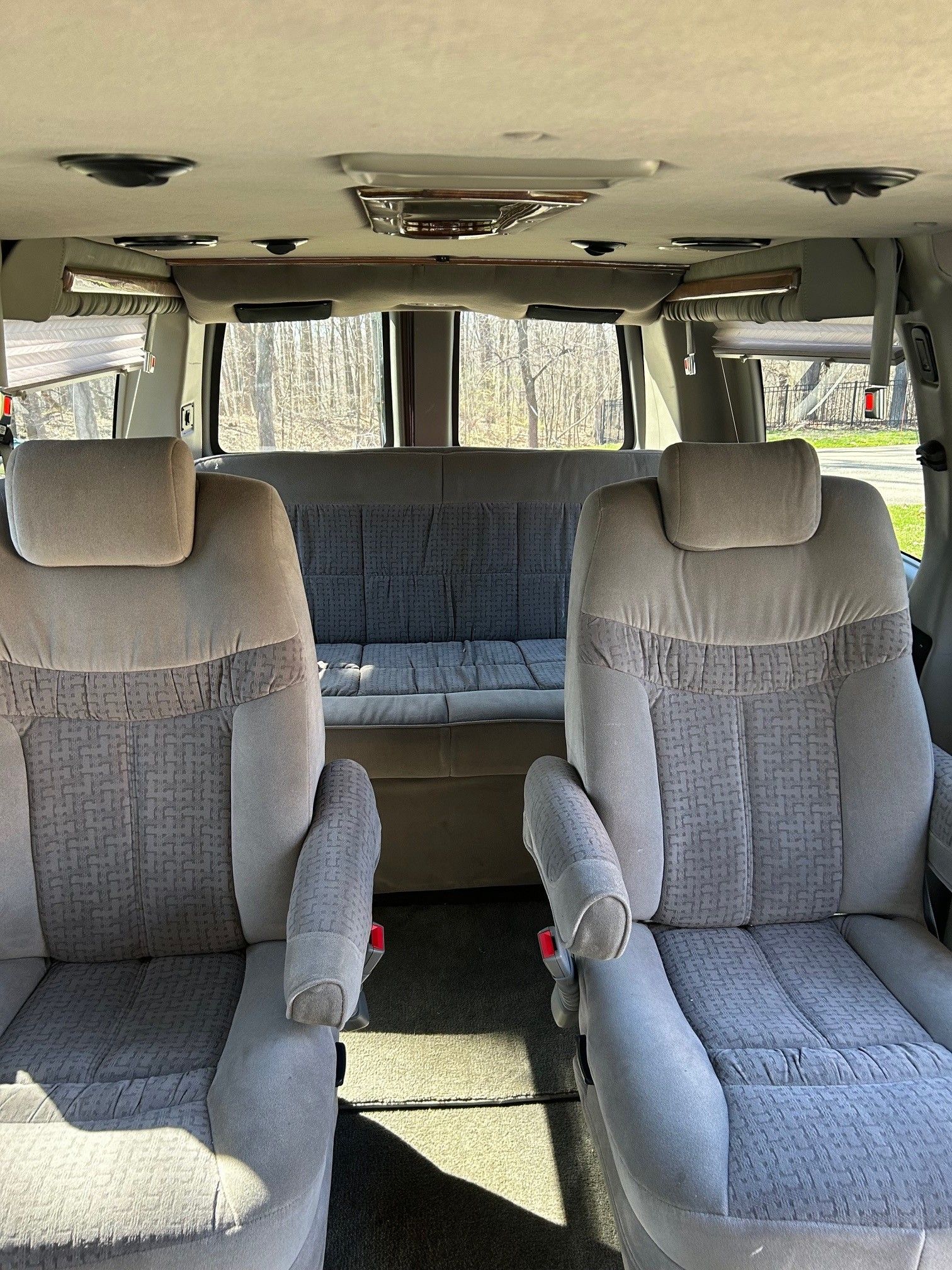 Used 2006 Chevrolet Express 1500 w/ Preferred Equipment Group RWD image 20