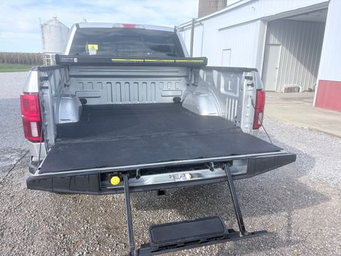 Used 2018 Ford F150 XLT w/ Equipment Group 302A Luxury AWD/4WD image 8