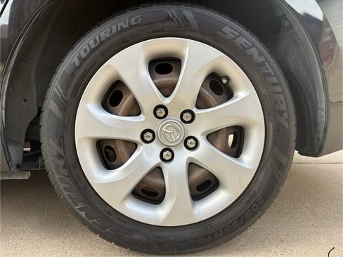 Used 2013 MAZDA MAZDA3 i SV image 9