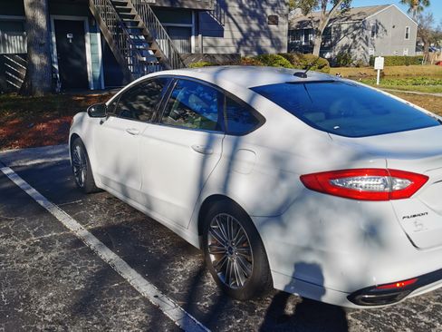 Used 2013 Ford Fusion SE image 8