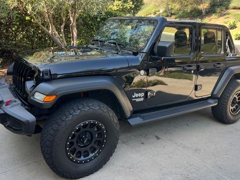 Used 2019 Jeep Wrangler Unlimited Sport S AWD/4WD image 12