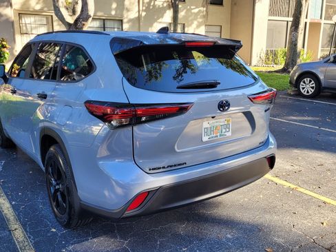 Used 2024 Toyota Highlander XLE image 15