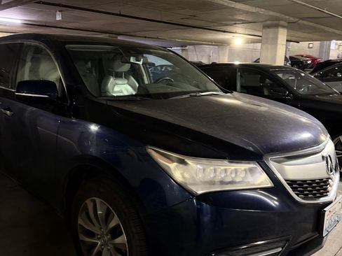 Used 2015 Acura MDX w/ Technology Package AWD/4WD image 2