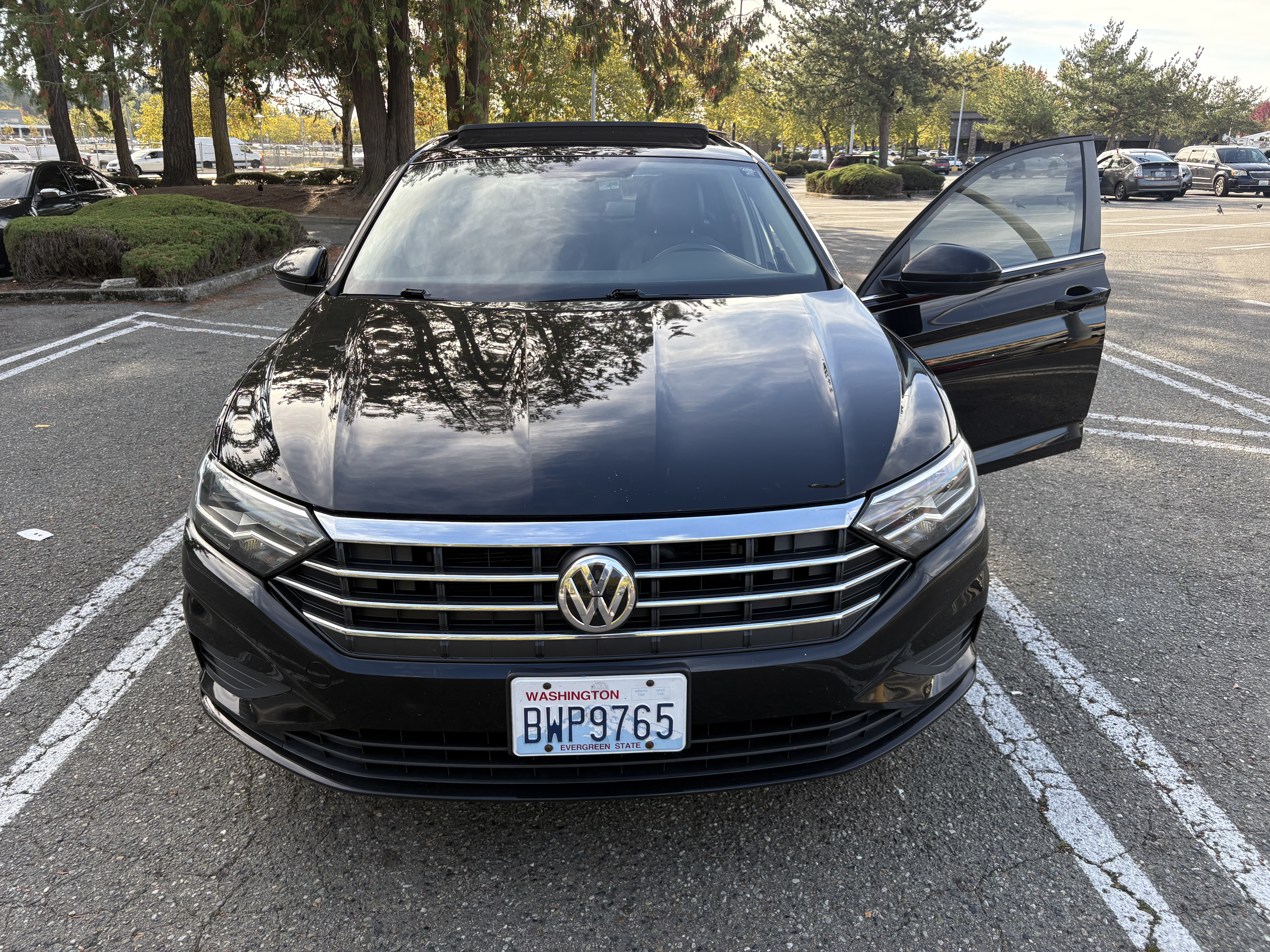 Used 2020 Volkswagen Jetta SE FWD image 1