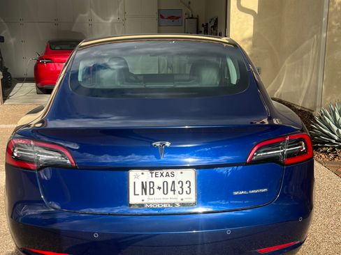 Used 2018 Tesla Model 3 Long Range image 2