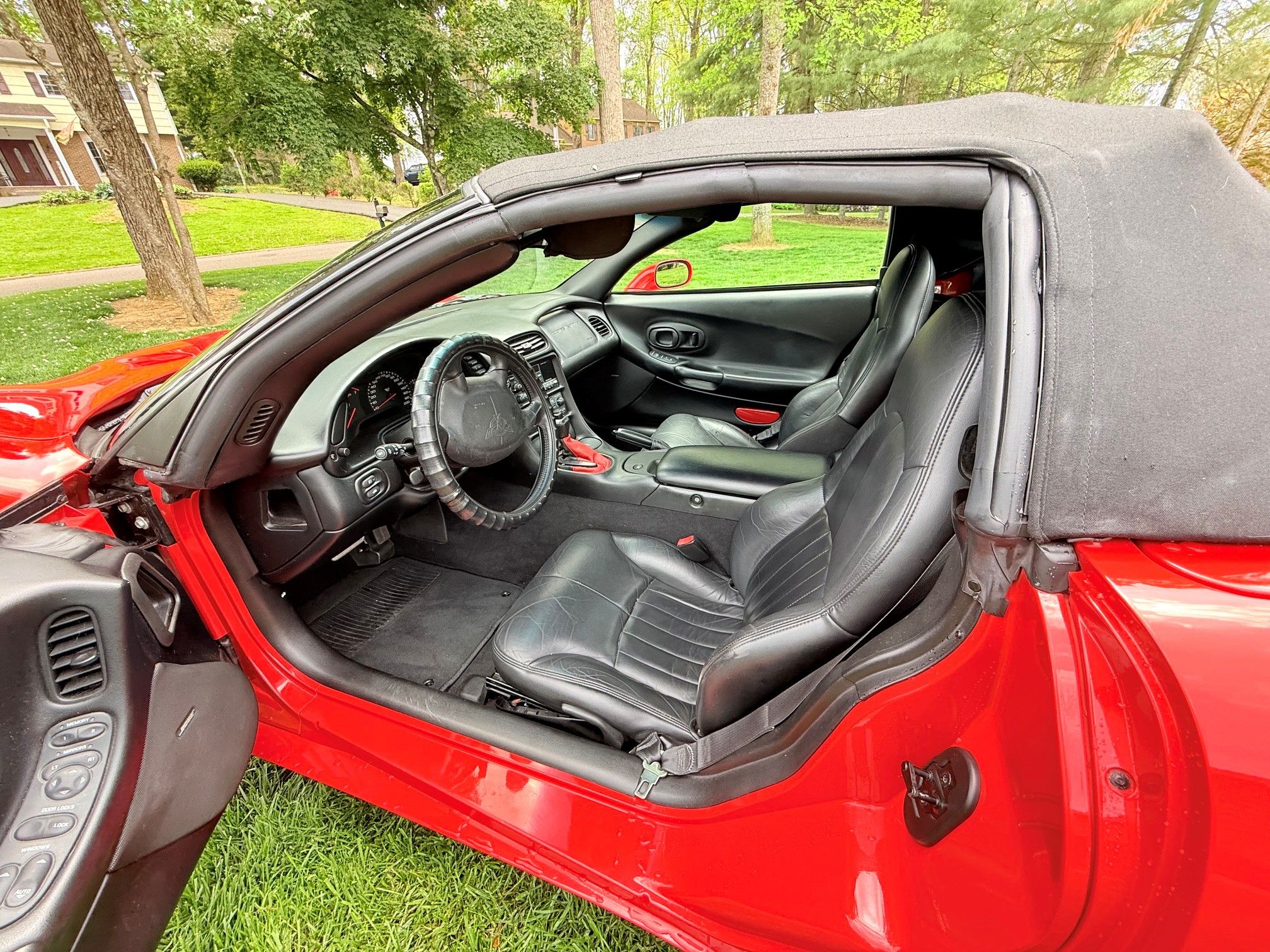 Used 1998 Chevrolet Corvette Convertible w/ Memory Pkg RWD image 8