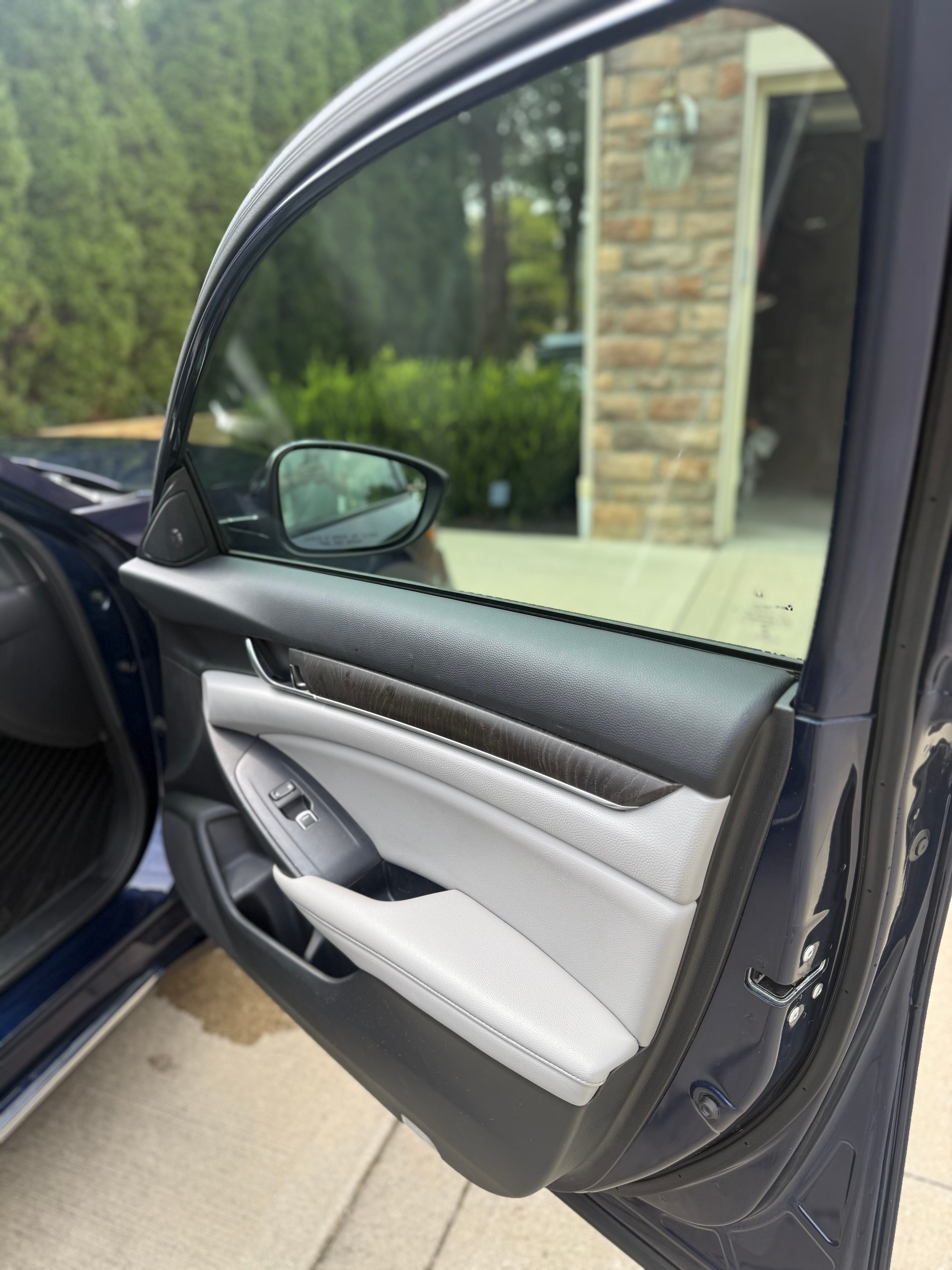 Used 2020 Honda Accord Touring image 14