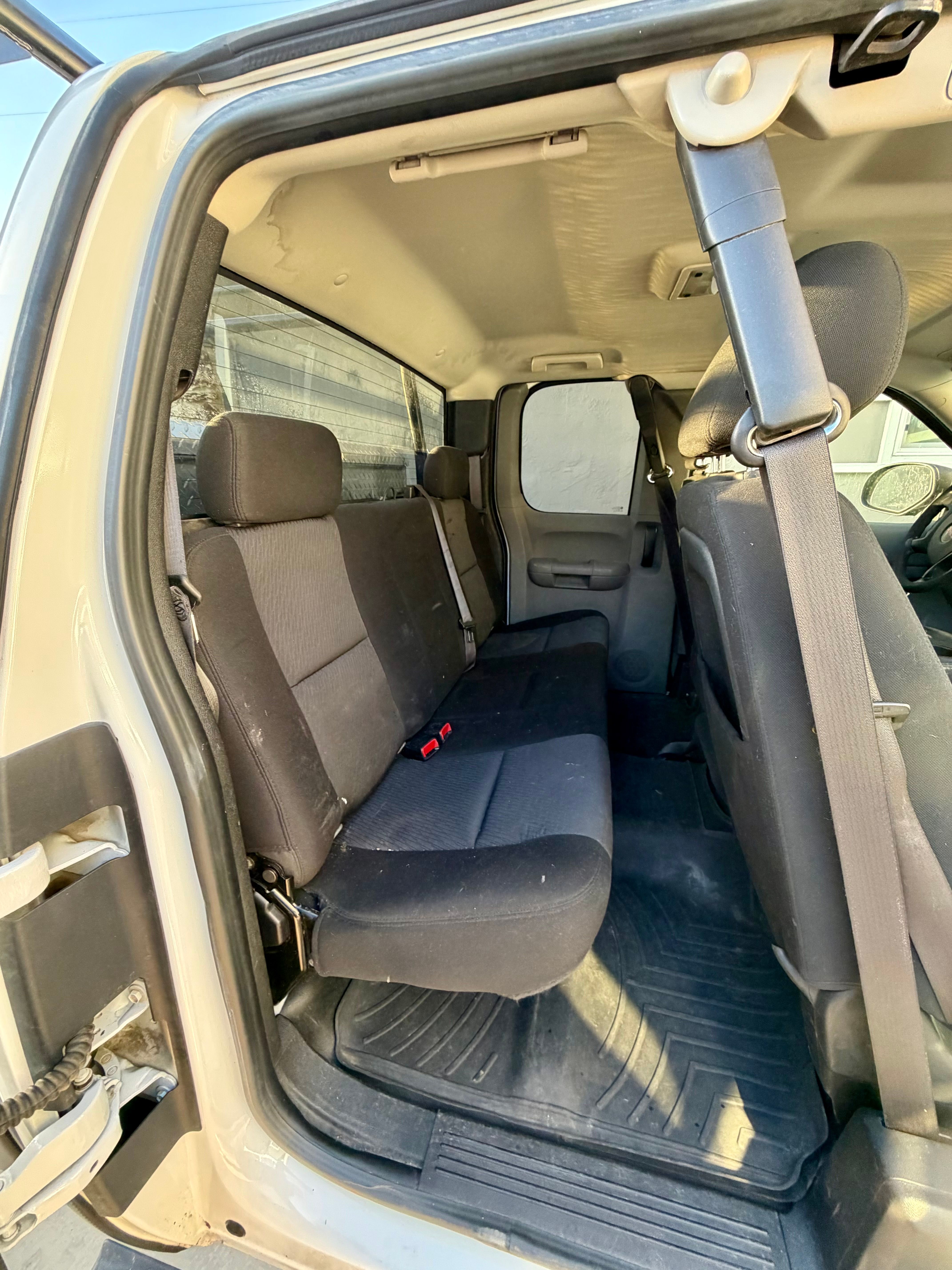 Used 2010 GMC Sierra 2500 W/T AWD/4WD image 9