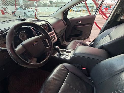 Used 2010 Ford Edge SEL image 2