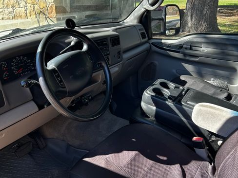 Used 2001 Ford F350 2WD Crew Cab Super Duty image 18