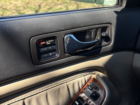 Used 1995 Acura Legend GS image 30