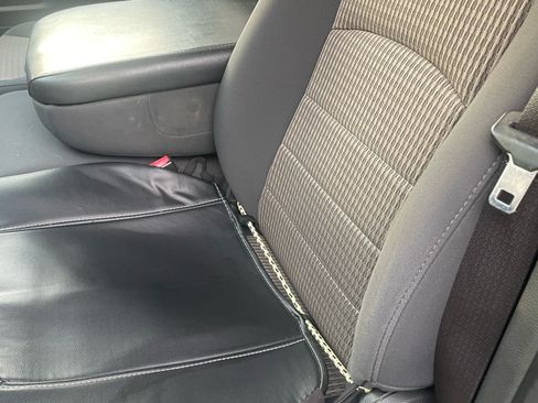 Used 2012 RAM 1500 Express image 12