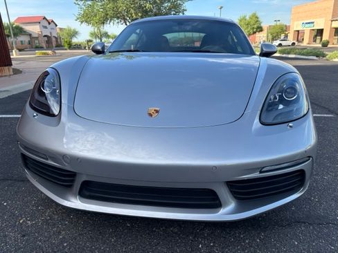 Used 2017 Porsche 718 Cayman RWD image 8