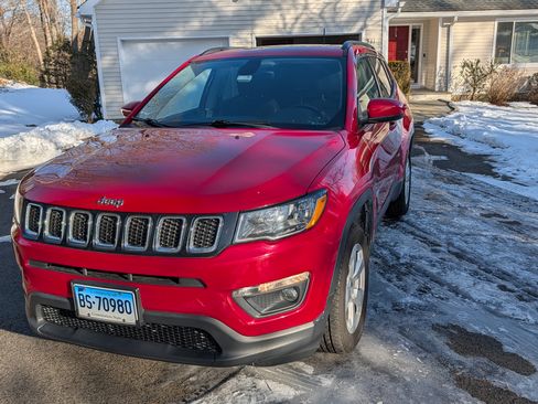 Used 2018 Jeep Compass Latitude w/ Popular Equipment Group image 5