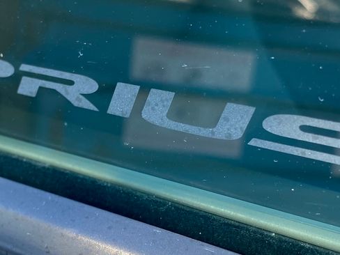 Used 2011 Toyota Prius Four w/ Solar Roof Pkg image 4