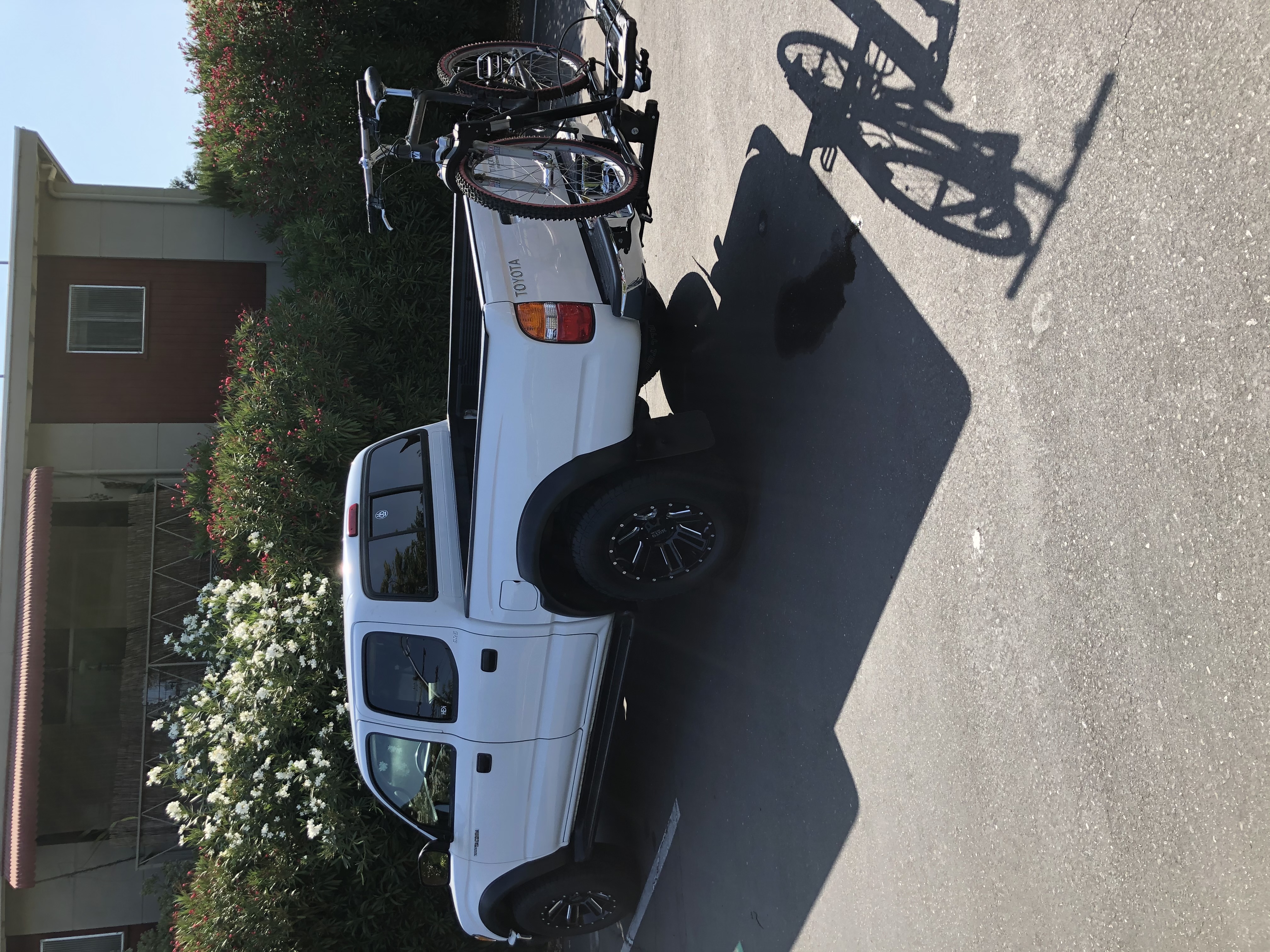 Used 2004 Toyota Tacoma PreRunner w/ Convenience Pkg RWD image 4