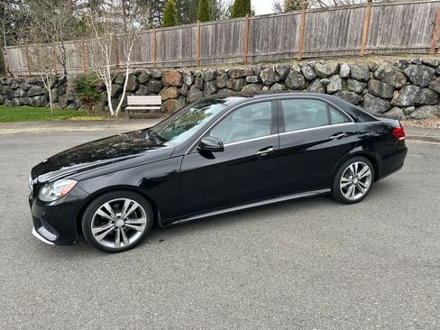 Used 2014 Mercedes-Benz E 350 4MATIC Sedan image 2