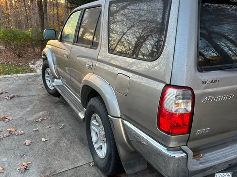 Used 2001 Toyota 4Runner SR5 image 13