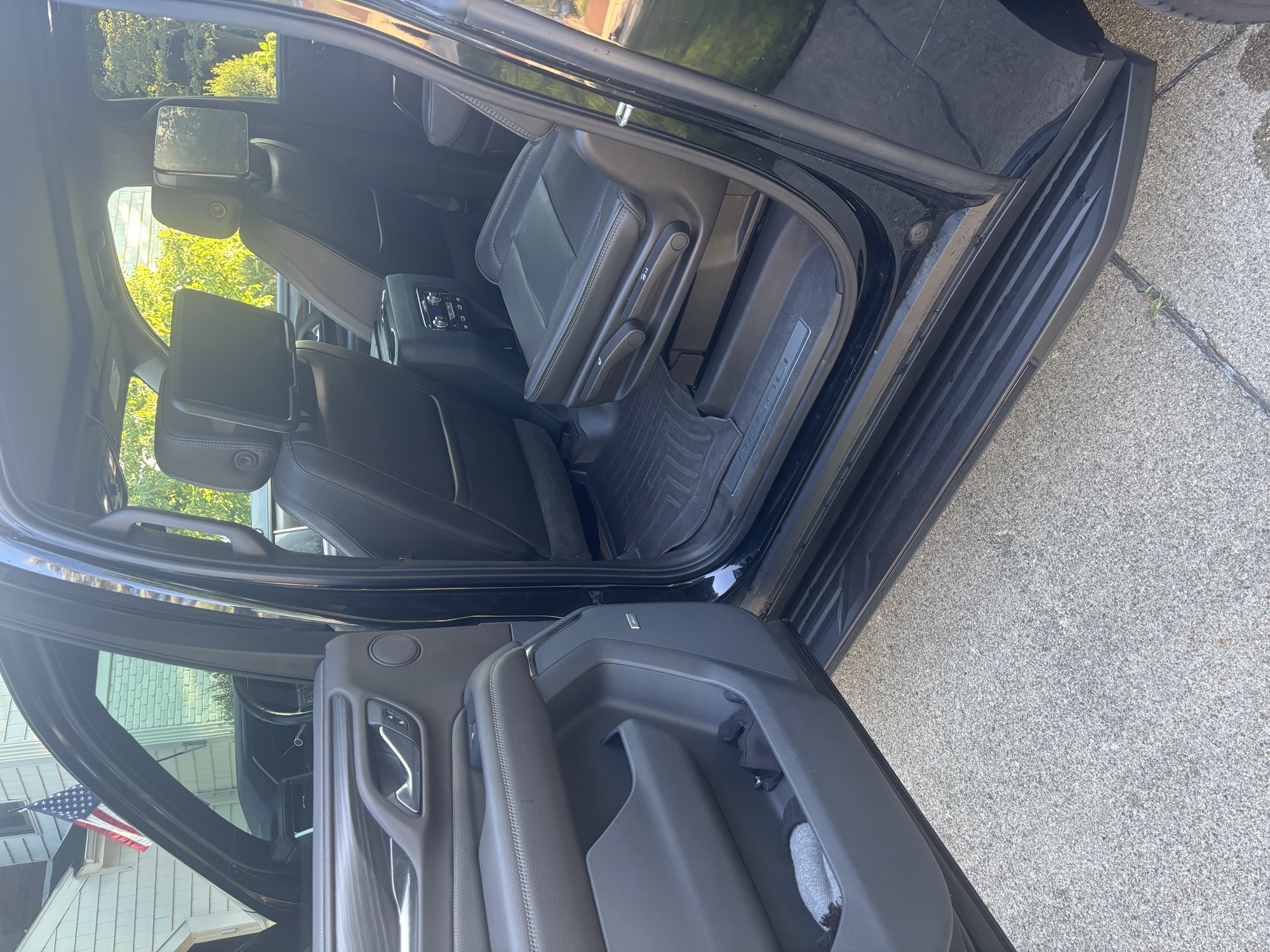 Used 2021 GMC Yukon XL Denali AWD/4WD image 11