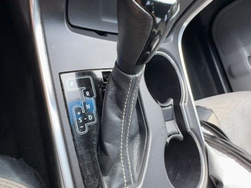 Used 2015 Toyota Camry SE image 12