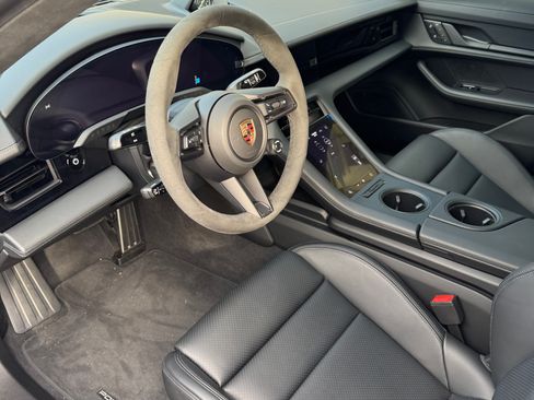 Used 2025 Porsche Taycan GTS image 12