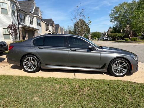 Used 2017 BMW 750i xDrive AWD/4WD image 13