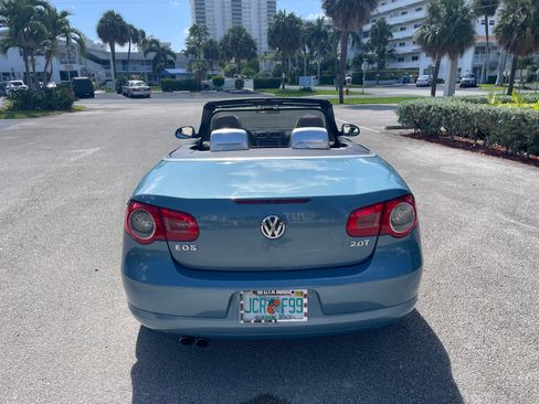 Used 2007 Volkswagen Eos 2.0T FWD image 12