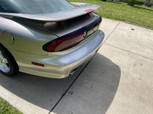 Used 2001 Pontiac Firebird Trans Am image 16