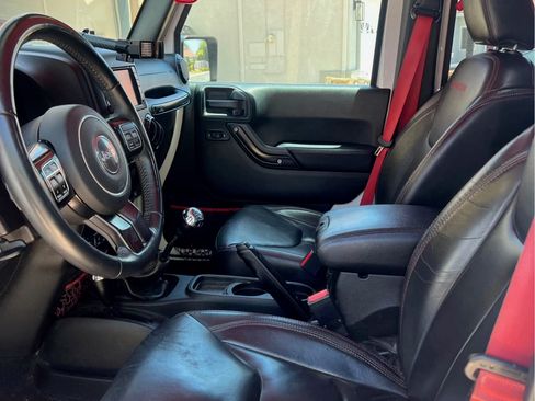 Used 2018 Jeep Wrangler Unlimited Rubicon image 12