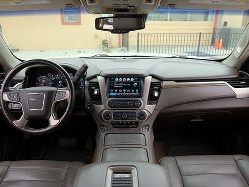 Used 2018 GMC Yukon XL Denali w/ Denali Ultimate Package image 10