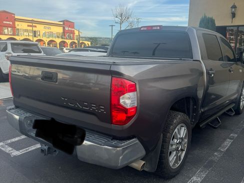 Used 2015 Toyota Tundra SR5 w/ SR5 Upgrade Package image 2