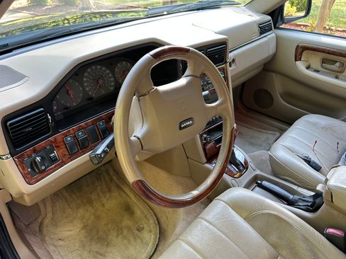 Used 1998 Volvo S90 RWD image 11