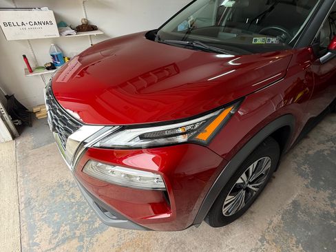 Used 2023 Nissan Rogue SV w/ SV Premium B Package image 6