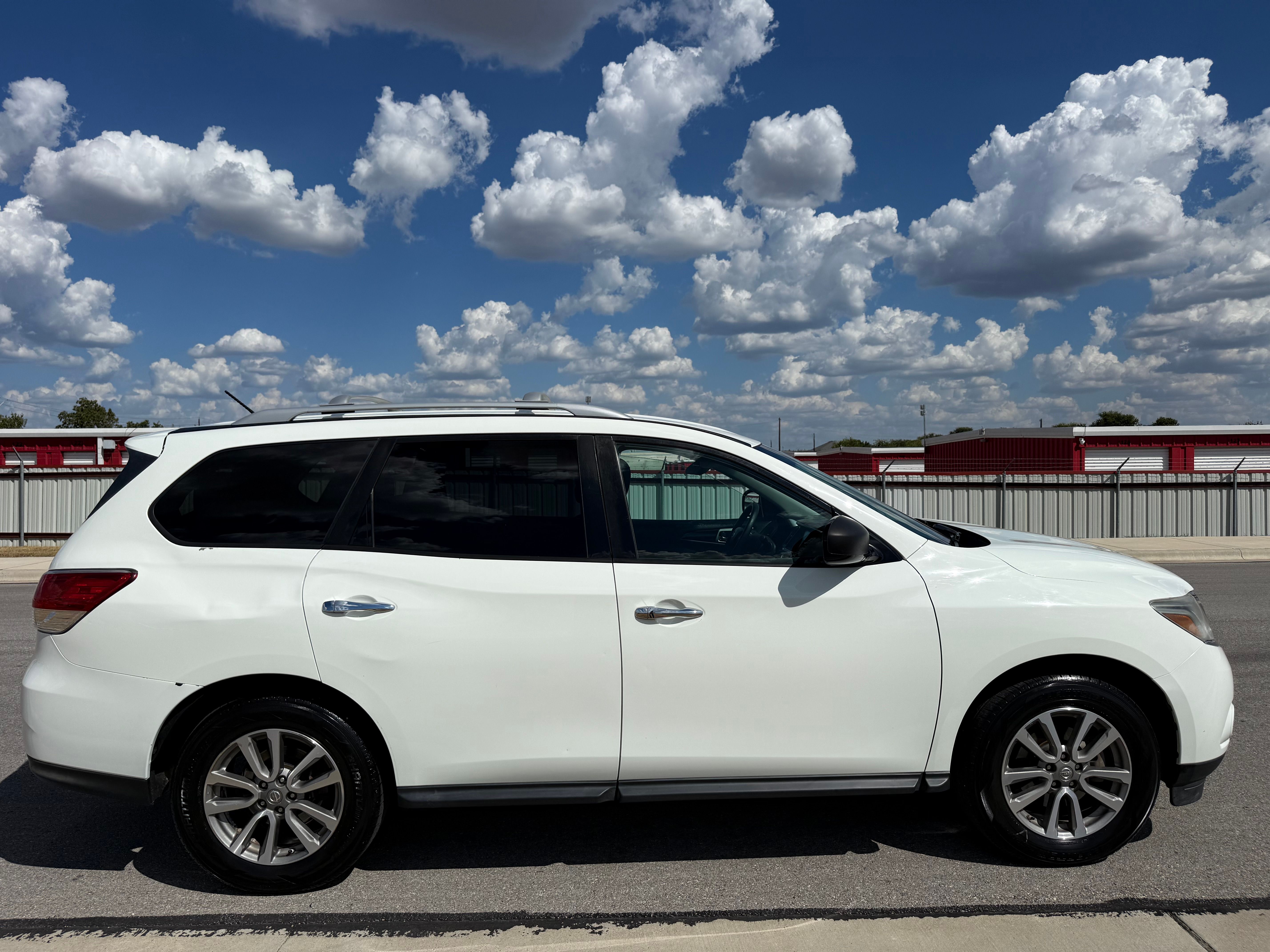 Used 2016 Nissan Pathfinder S FWD image 6