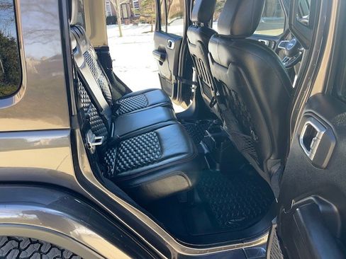 Used 2021 Jeep Wrangler Unlimited Rubicon image 14