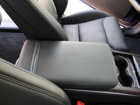 Used 2022 Tesla Model X image 20