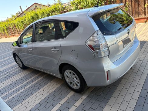 Used 2012 Toyota Prius V Three FWD image 6