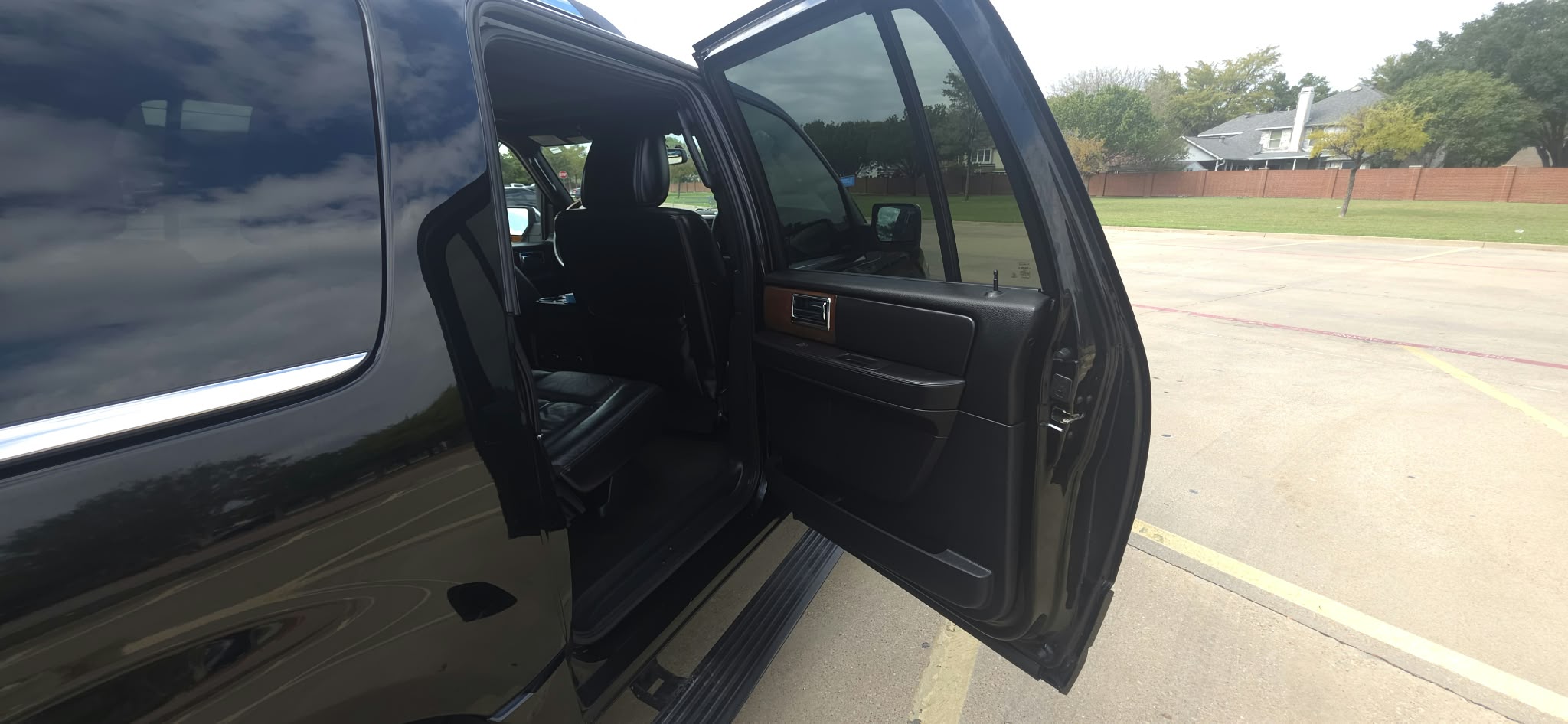 Used 2016 Lincoln Navigator L Select AWD/4WD image 11