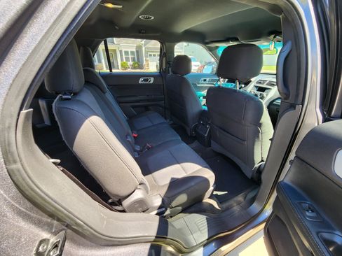Used 2014 Ford Explorer XLT AWD/4WD image 14