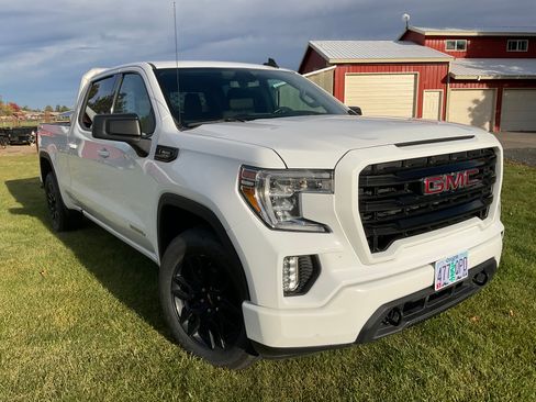 Used 2021 GMC Sierra 1500 Elevation w/ Preferred Package image 17