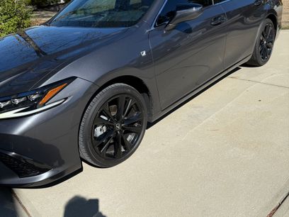 Used 2022 Lexus ES 350 F Sport w/ Accessory Package 2