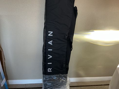 Used 2024 Rivian R1T Adventure image 21