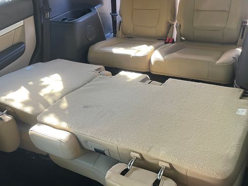 Used 2016 Ford Explorer XLT w/ Equipment Group 202A image 14