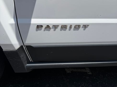 Used 2012 Jeep Patriot Latitude FWD image 4