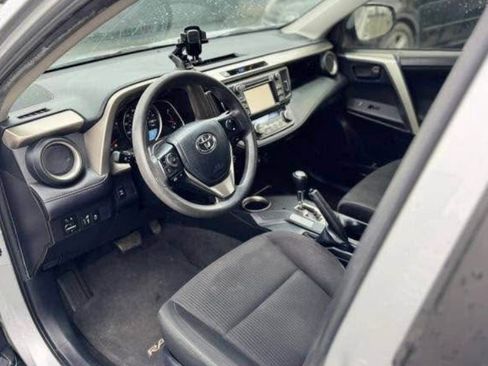 Used 2013 Toyota RAV4 XLE FWD image 2