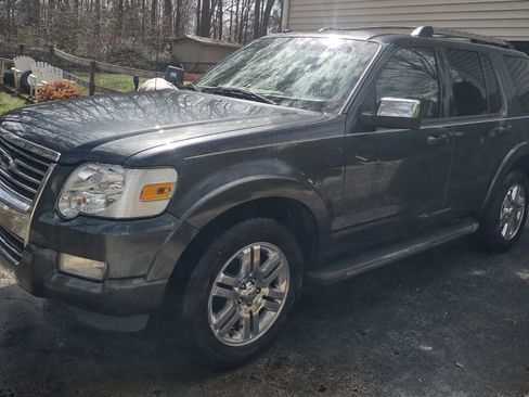 Used 2010 Ford Explorer Limited image 6