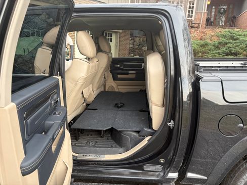 Used 2018 RAM 1500 Limited image 10