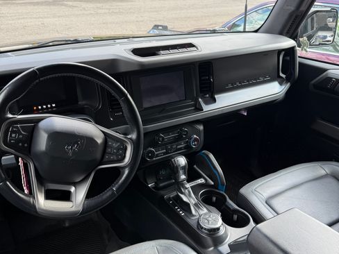 Used 2021 Ford Bronco Black Diamond image 9