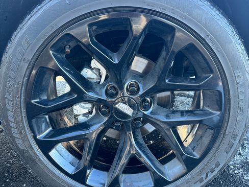 Used 2017 Cadillac Escalade ESV Premium Luxury image 17