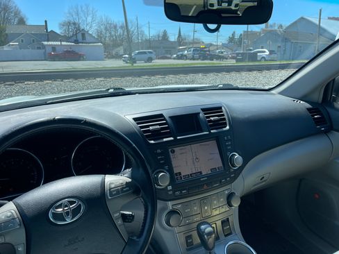 Used 2008 Toyota Highlander Sport image 11